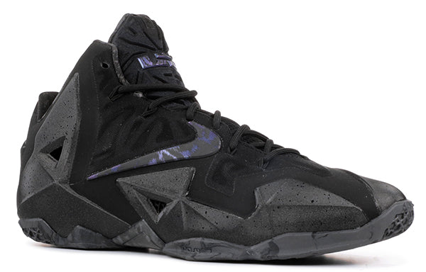 Nike LeBron 11 'Blackout' 616175-090