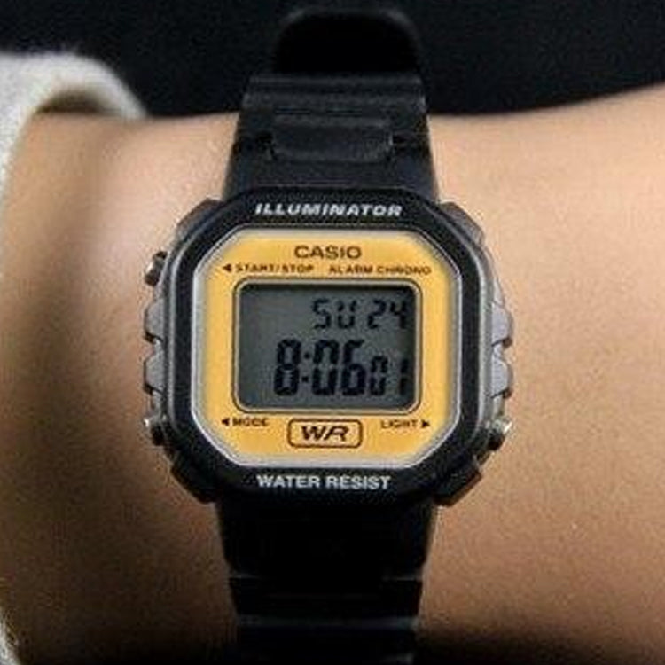CASIO STANDARDRetro Yellow Dial Plate Black Belt Quartz Waterproof Yellow DialBlack Strap YellowBlack Digital LA-20WH-9A