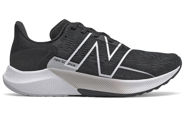 (WMNS) New Balance Fuelcell Propel Propel v2 Black / White WFCPRBW2