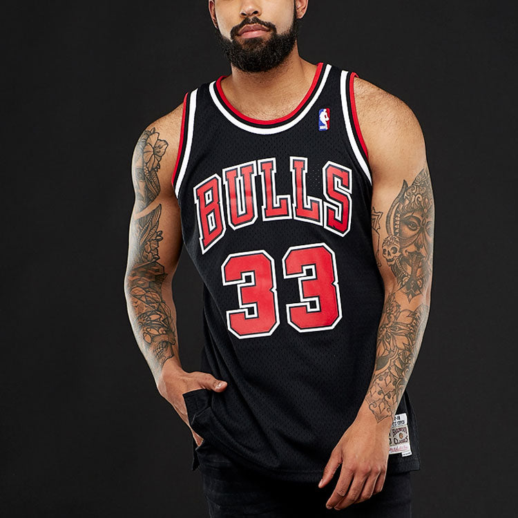 Mitchell & Ness NBA SW97-98 33 SMJYGS18151-CBUBLCK97SPI