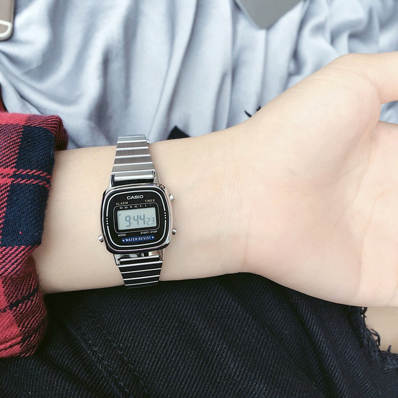CASIO Quartz Waterproof Unisex Silver Digital LA670WA-1