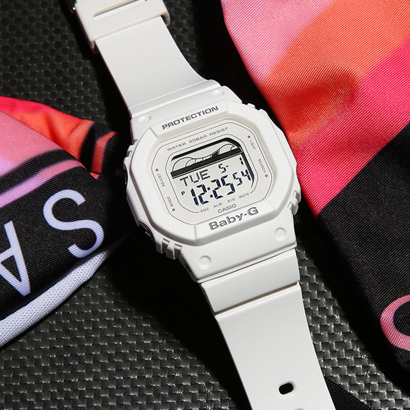 CASIO Baby-G 'White' BLX-560-7PR
