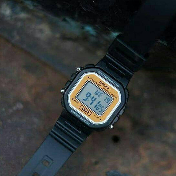 CASIO STANDARDRetro Yellow Dial Plate Black Belt Quartz Waterproof Yellow DialBlack Strap YellowBlack Digital LA-20WH-9A