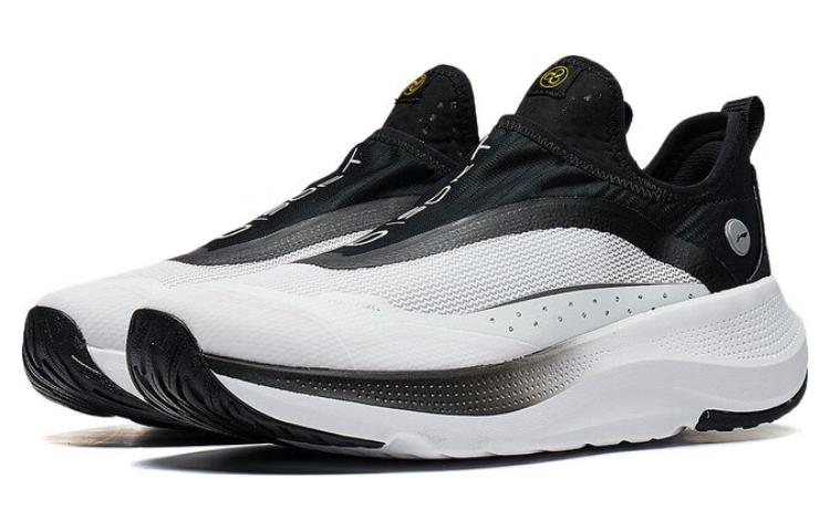 (WMNS) Li-Ning Soft Go 'White Black' AGLT106-4