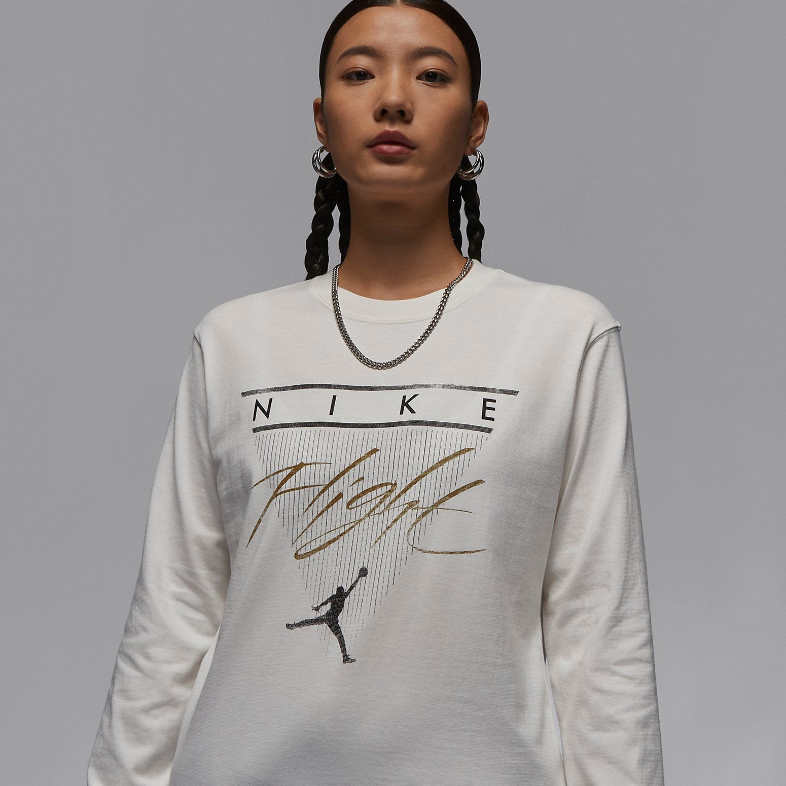 (WMNS) Air Jordan Long-Sleeve Graphic T-Shirt Asia Sizing 'Sail' FD7206-133