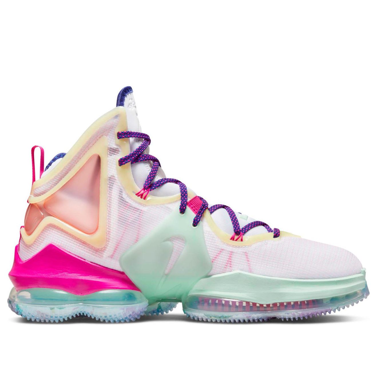 Nike LeBron 19 EP 'Valentine's Day' DH8460-900