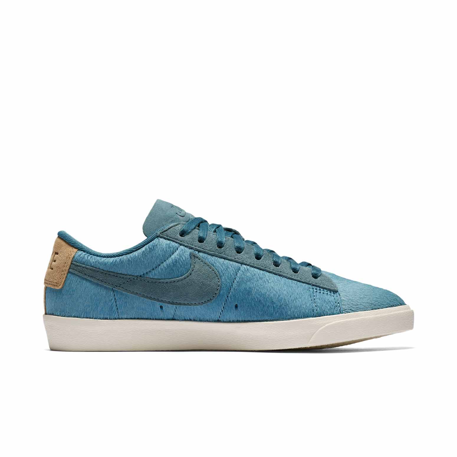 (WMNS) Nike Blazer Low LX 'Fashion Week' AA2017-001