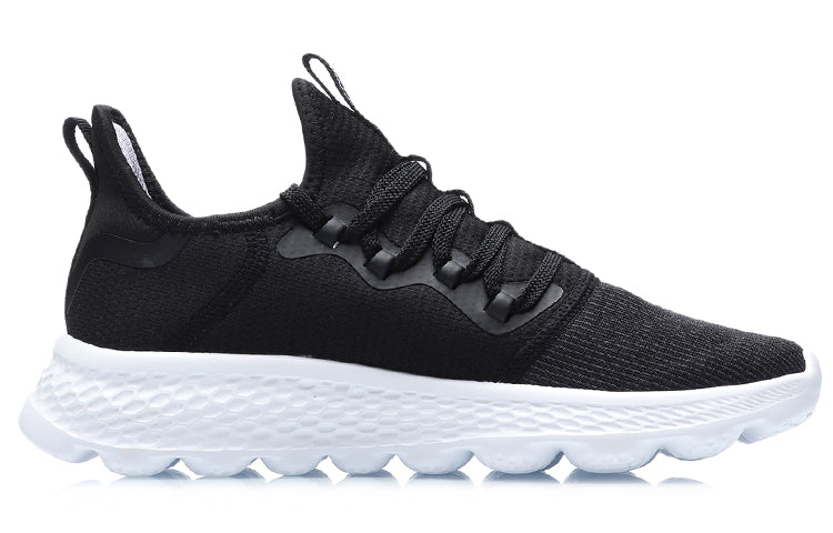 (WMNS) Li-Ning Eazgo Running Shoes 'Black White' ARER002-4