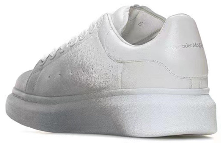 (WMNS) Alexander McQueen Oversized Sneaker 'White Grey Velvet Spray' 586388WHWM29705