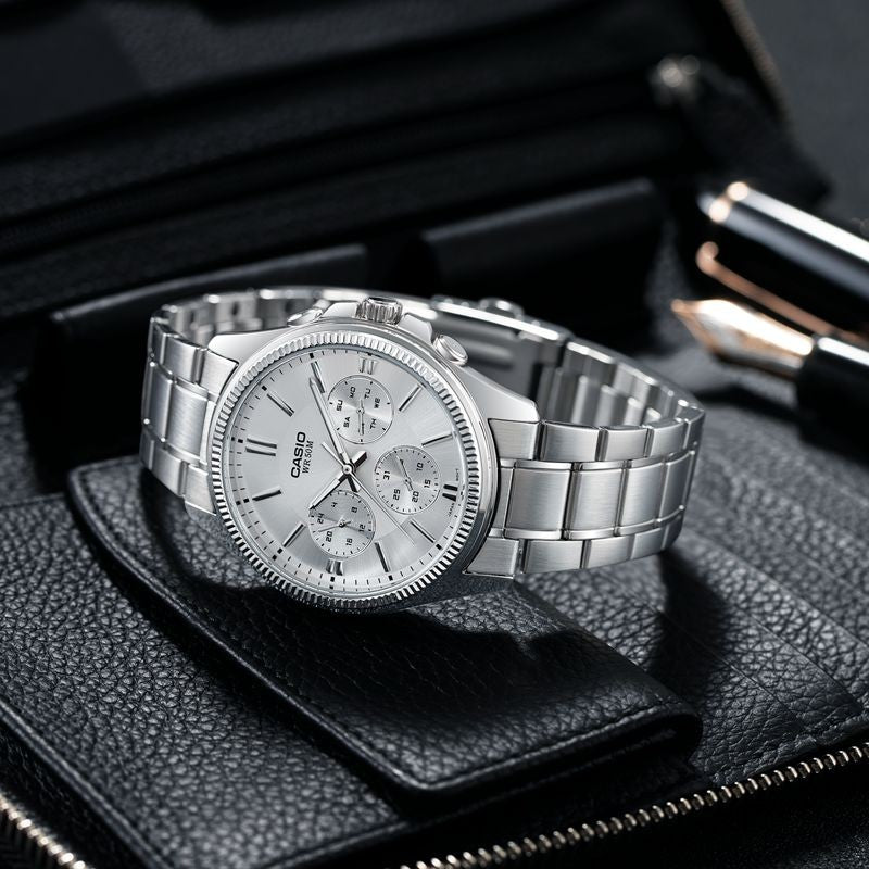 CASIO Waterproof Stainless Steel Strap Quartz Mens White Analog MTP-1375D-7AVDF