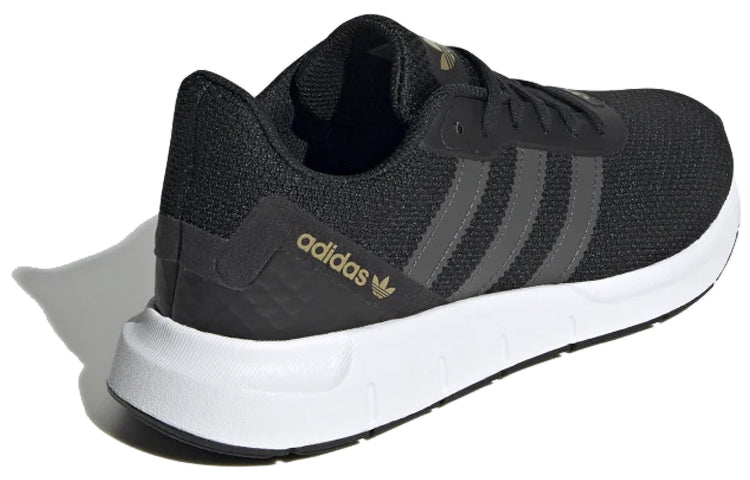 (WMNS) adidas originals Swift Run RF 'Black White' FW1646