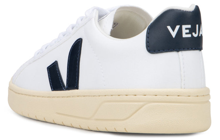 Veja Urca CWL 'White Nautico Butter' UC072641