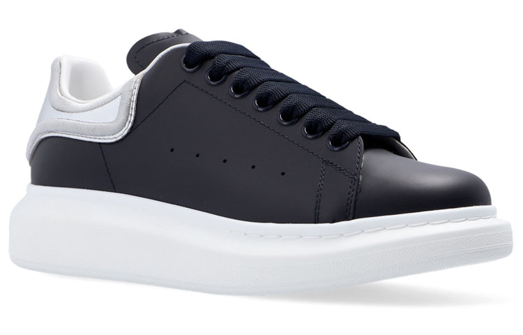 (WMNS) Alexander McQueen Larry Oversized Sneakers 'Black White' 685666WIBN64063