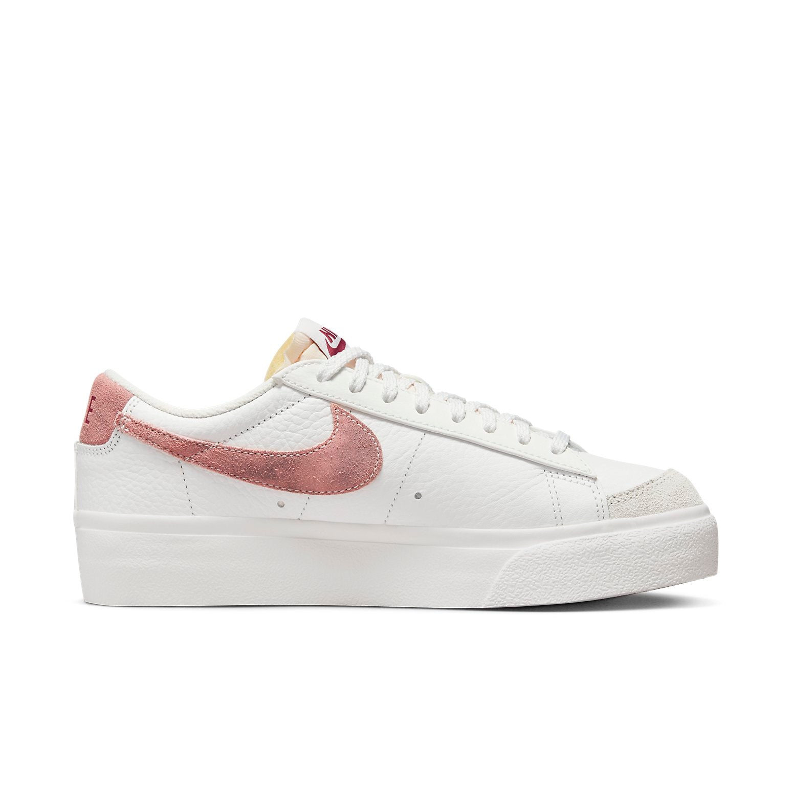 (WMNS) Nike Blazer Low Platform 'White Pink' DX8947-100