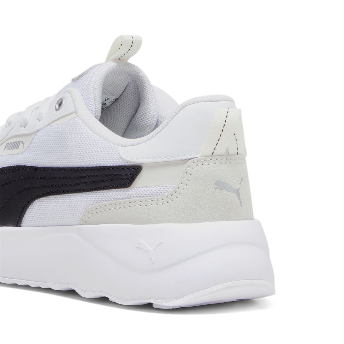(WMNS) PUMA Runtamed Platform 'White Black' 392324-01