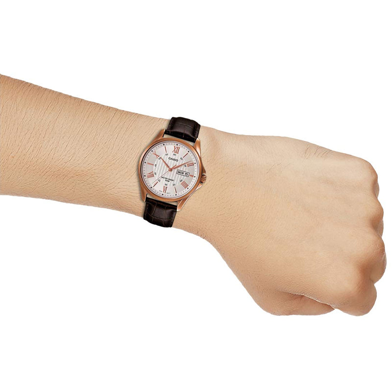 CASIO DRESSSerieses Men's White Quartz Waterproof White Dial White Analog MTP-1384L-7AV