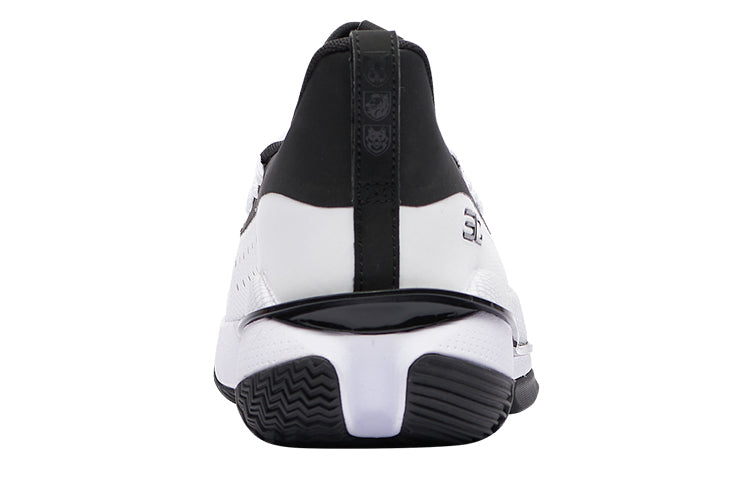 Under Armour Curry 7 Team 'White Black' 3023838-108