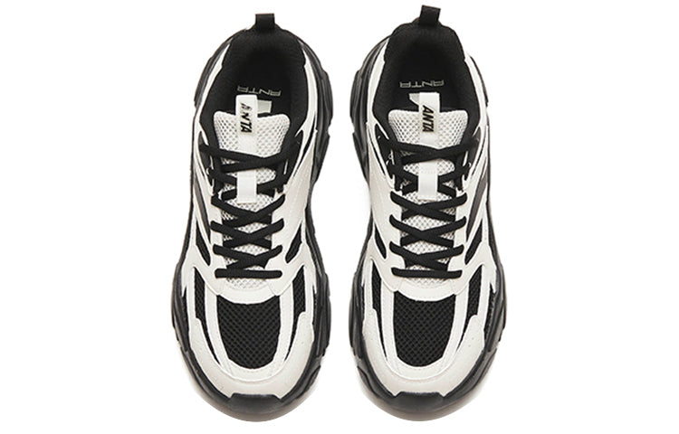 (WMNS) ANTA Life Series Lightweight Casual Sneakers 'Black White' 122258891-3