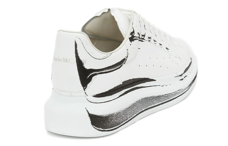 Alexander McQueen Oversized Sneaker 'White Black Print' 662642WIA4Q9000
