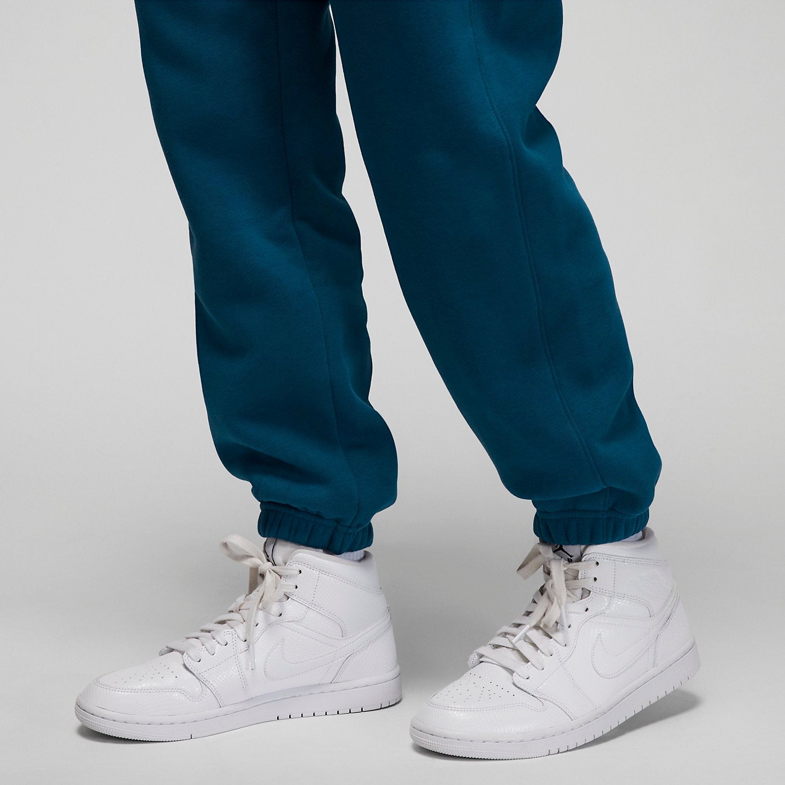 (WMNS) Air Jordan Brooklyn Sweatpants 'Blue' FN4494-427