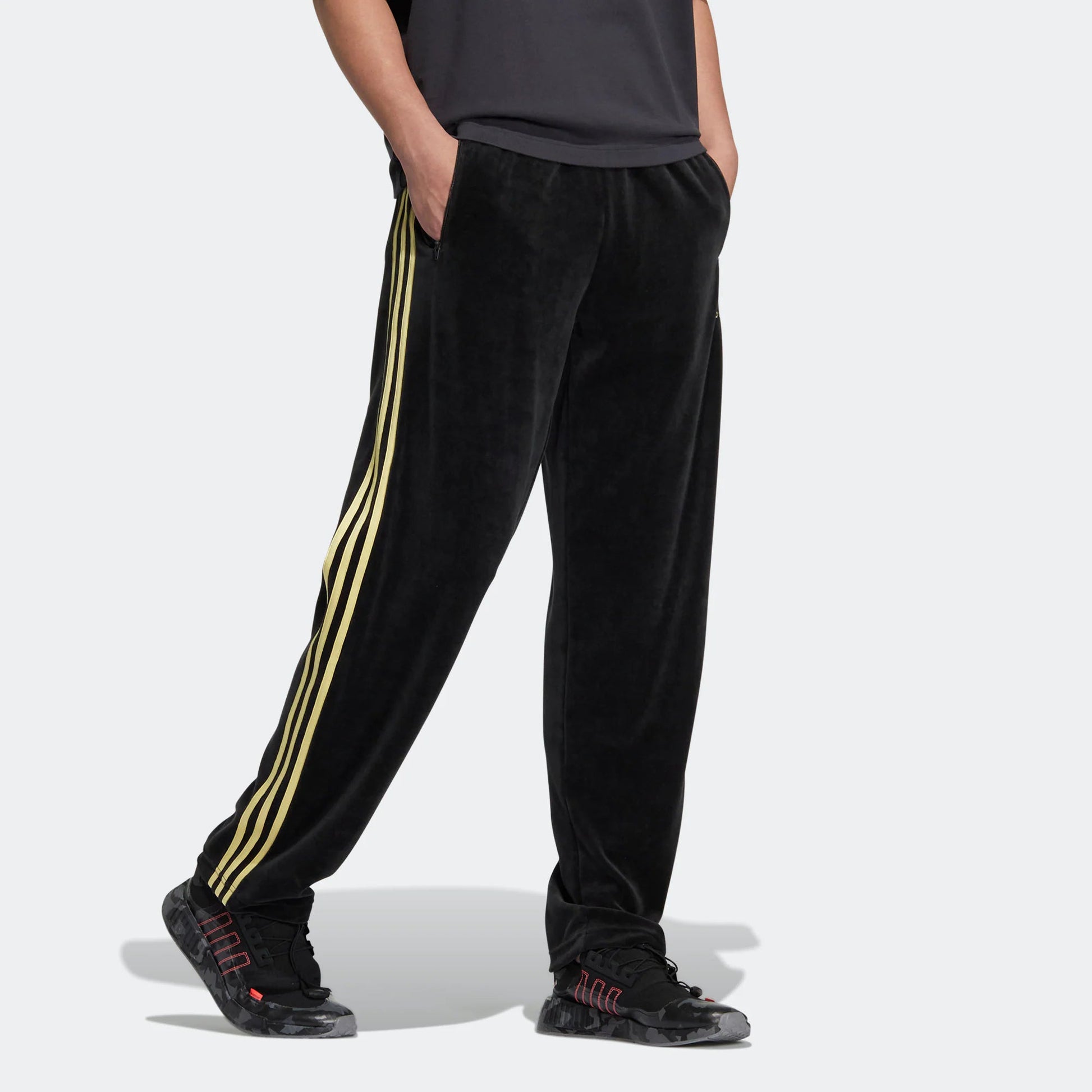 adidas originals Velour Pant Jp Logo HR3443