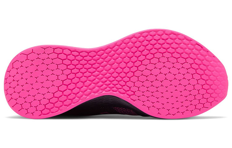 (WMNS) New Balance Fresh Foam Roav Boundaries Black/Pink WROAVKI