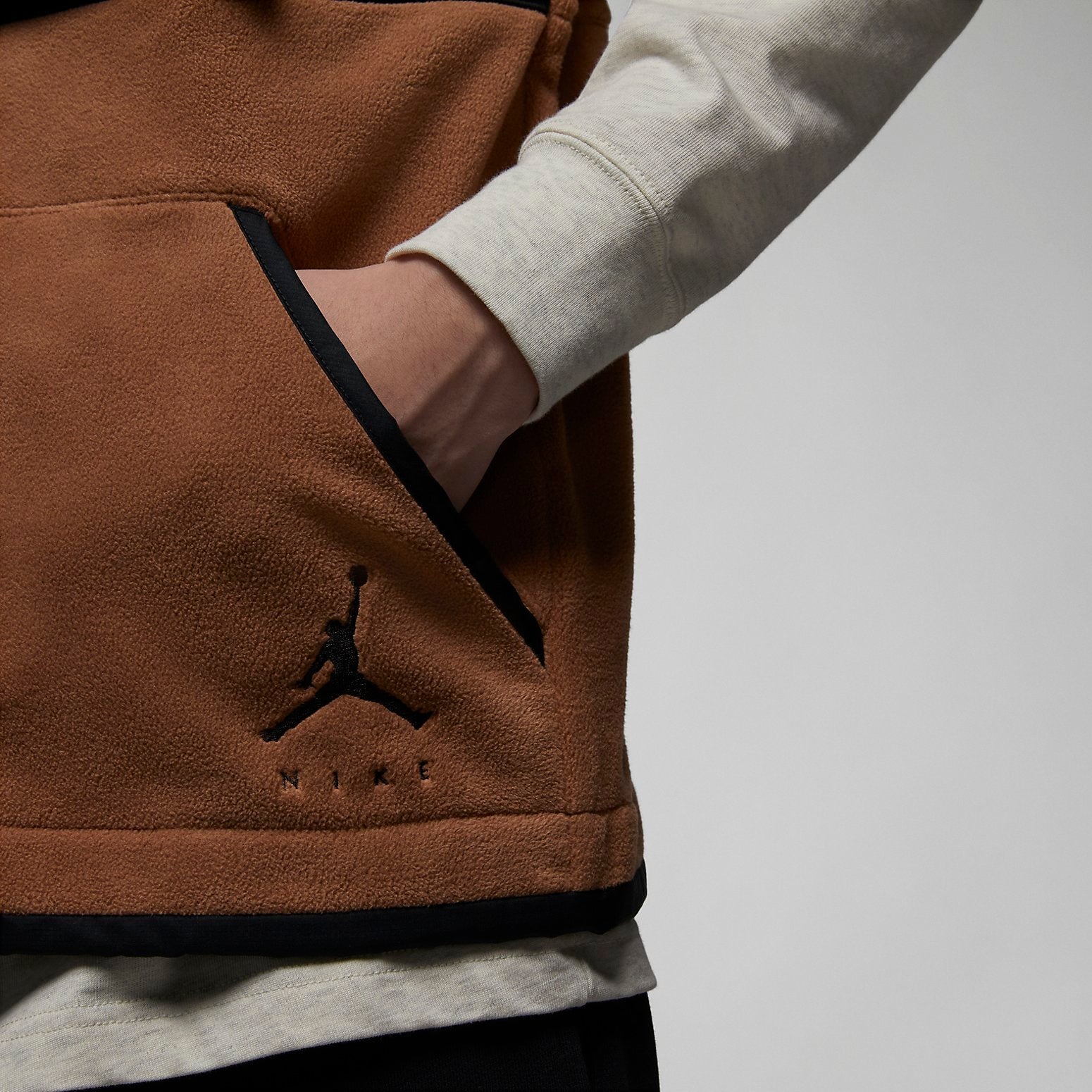 Air Jordan Jumpman Fleece Vest 'Black Brown' DX6598-256