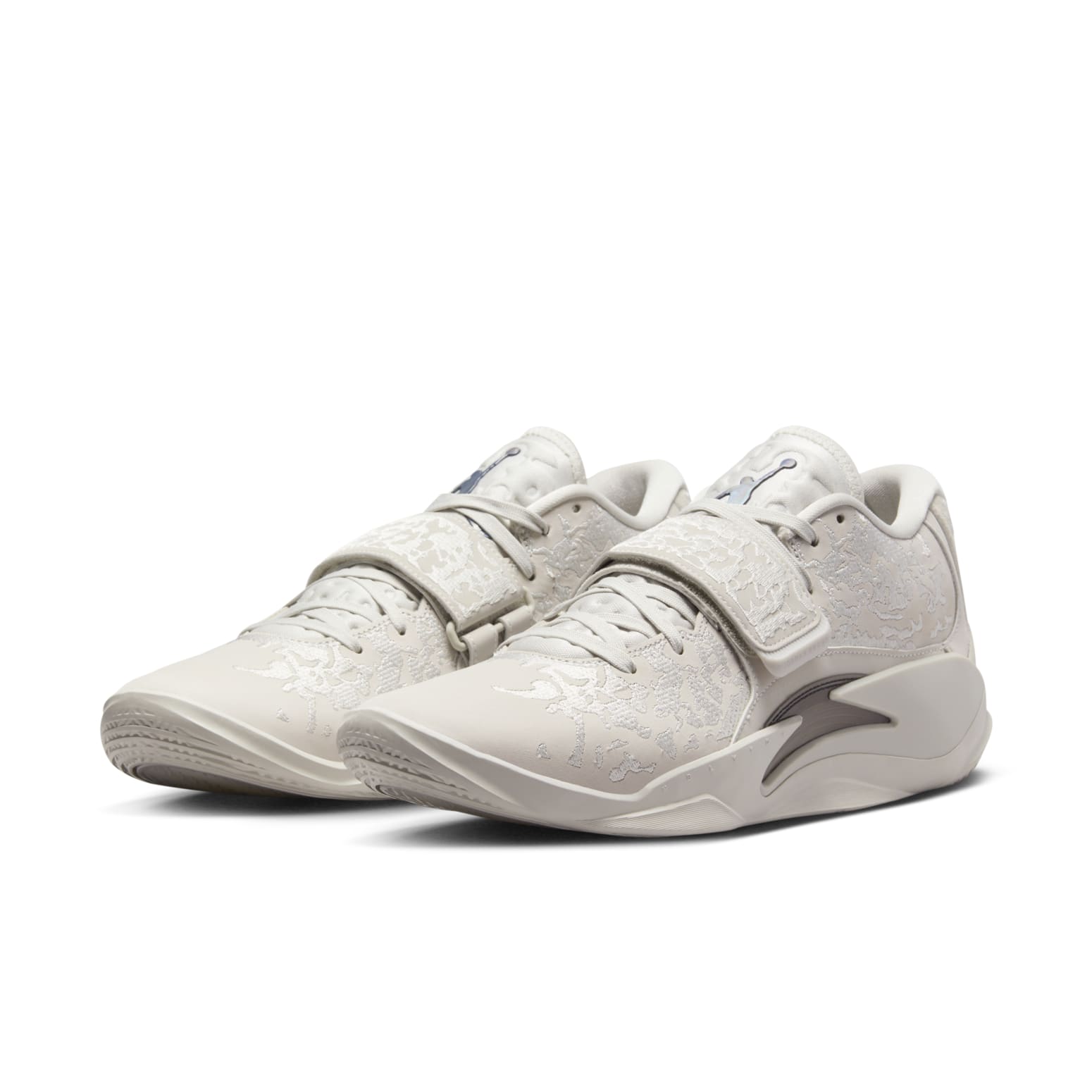 Air Jordan Zion 3 SE M.U.D. 'Light Bone' FN1714-040