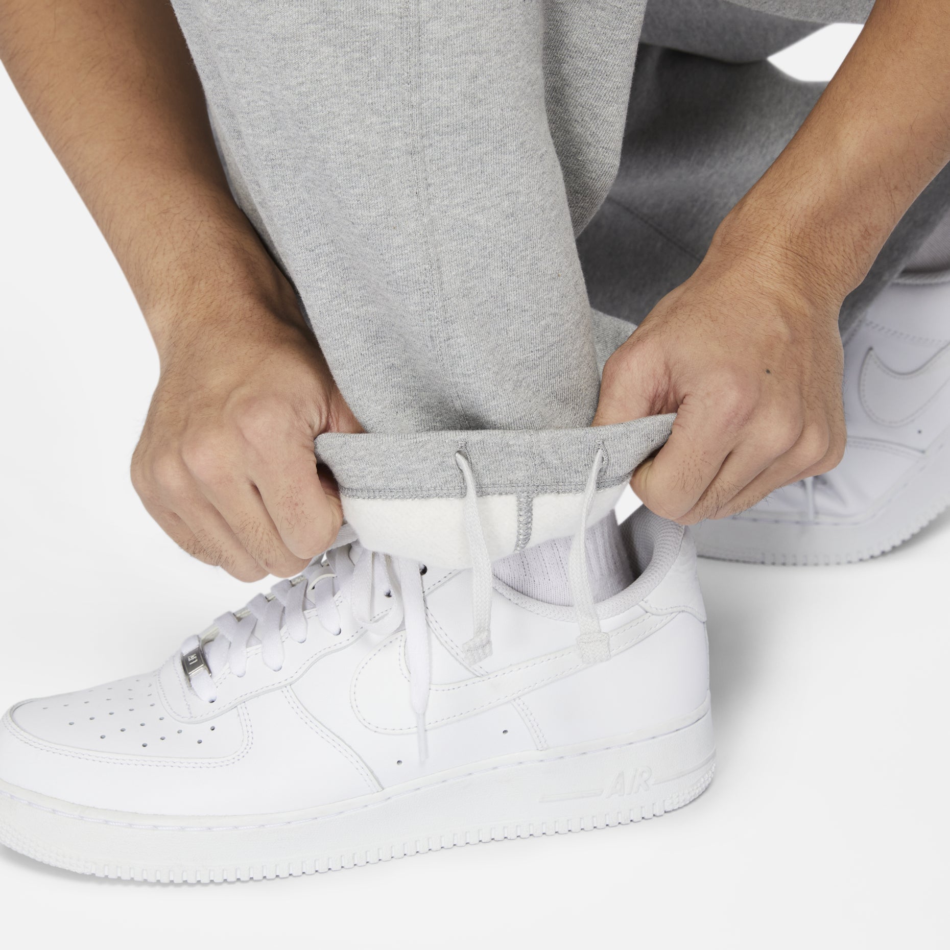 Nike Sportswear Swoosh Open-Hem Sweatpants Asia Sizing 'Grey' FN3343-063