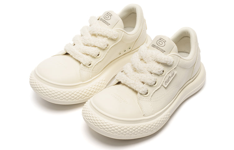 Old Order Big Head Canvas 'White' O2320723