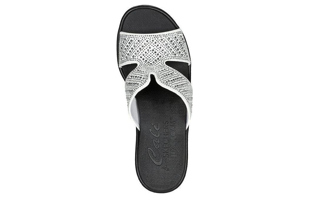 (WMNS) Skechers Rumble On-Too Haute 119261-WHT