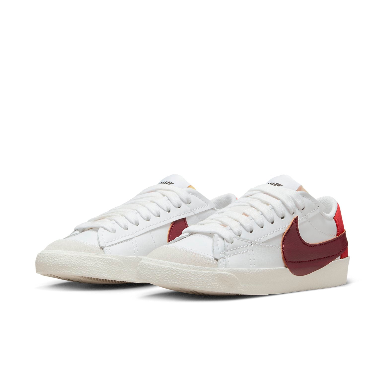 (WMNS) Nike Blazer Low '77 Jumbo 'White Dark Beetroot' DQ1470-104