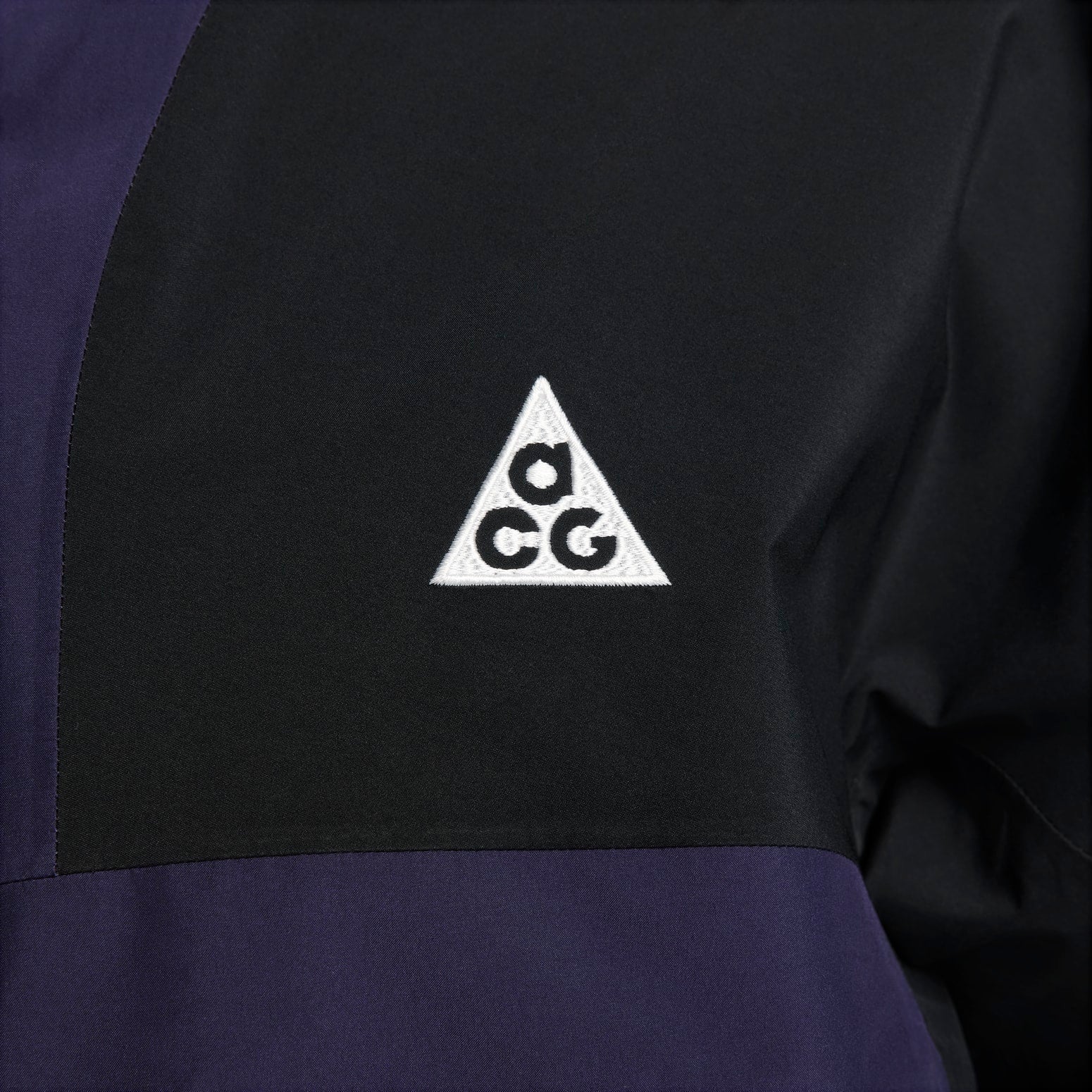 (WMNS) Nike ACG Cascade Rain Jacket 'Purple Ink Black' DV9522-555