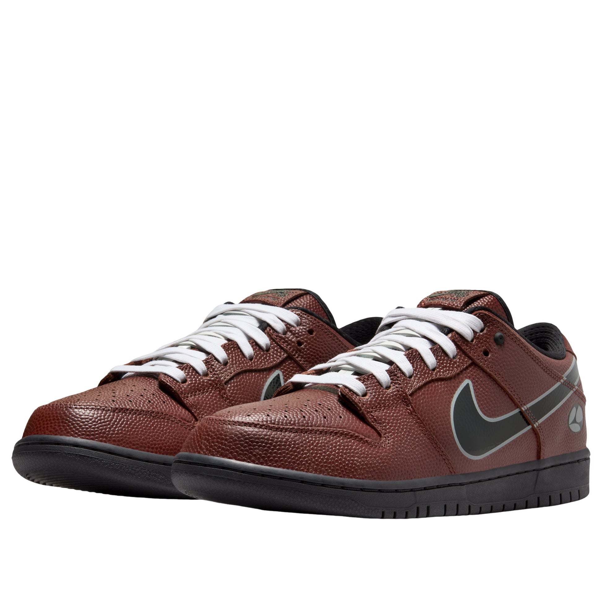 Nike x Limosine Skateboards SB Dunk Low 'Football' HJ4131-200