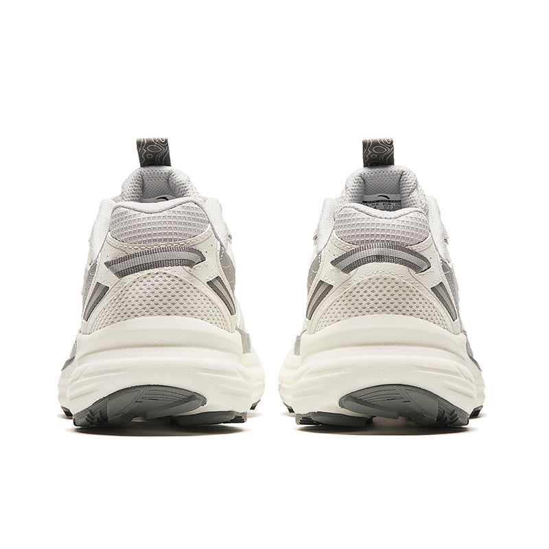 (WMNS) ANTA AT957 'White Grey Silver' 922415596-1