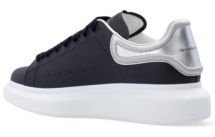 (WMNS) Alexander McQueen Larry Oversized Sneakers 'Black White' 685666WIBN64063