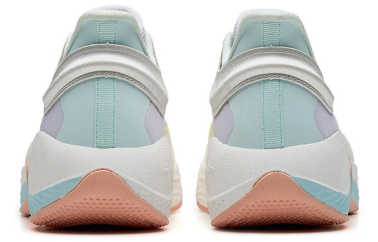 (WMNS) ANTA Running Series Sneakers 'White Blue Purple' 122235556-4