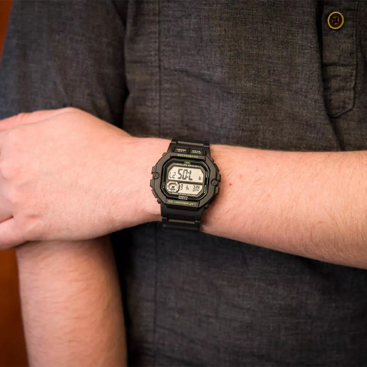 CASIO Stylish Waterproof Quartz Movement 47.2*44.5*13.4mm Resin Strap Watch Black Unisex Mens WS-1400H-1A