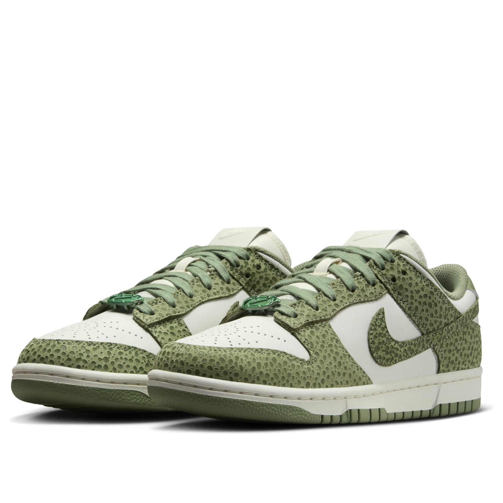 (WMNS) Nike Dunk Low Premium 'Oli Green Safari' FV6516-300
