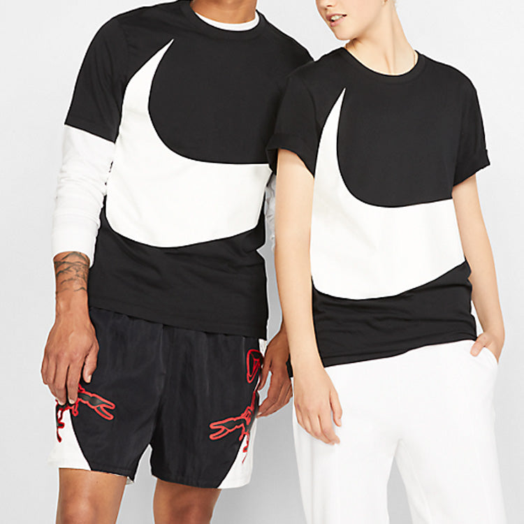 Nike Sportswear Big Swoosh Tee Large Short Sleeve Black AR5191-010