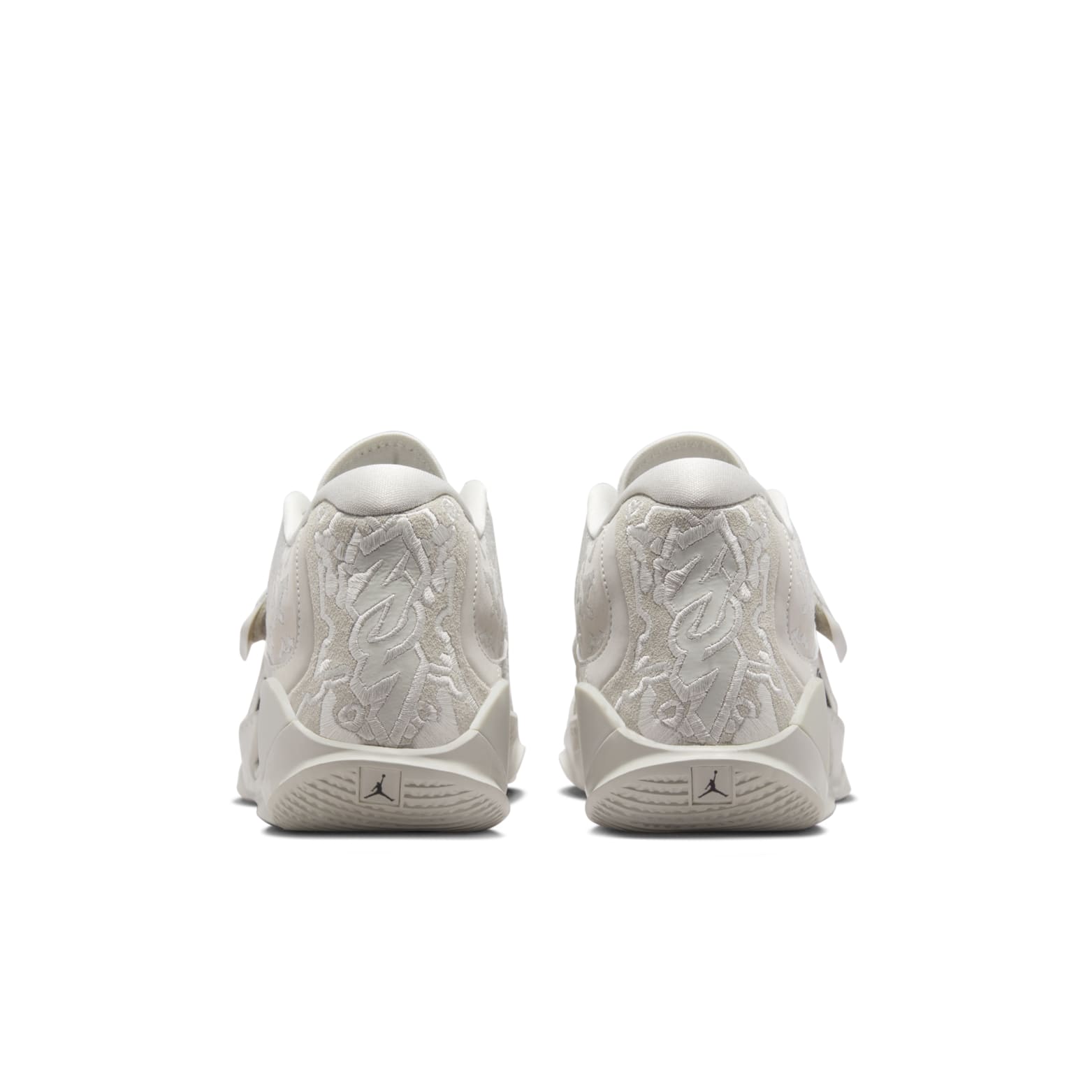 Air Jordan Zion 3 SE M.U.D. 'Light Bone' FN1714-040