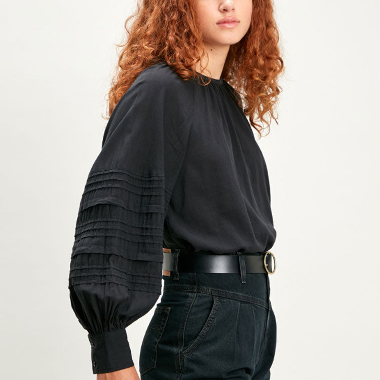 Levis Casual Sleeve Round Neck Long Sleeves Black Shirt 85385-0000