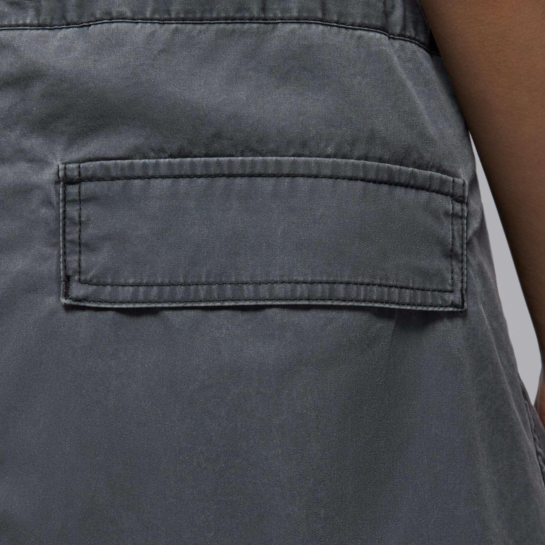 (WMNS) Air Jordan Chicago Parachute Skirt 'Black' IF1048-010