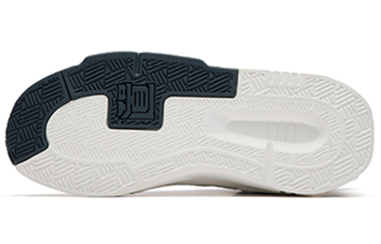 (WMNS) ANTA Badao 4 'White Grey Black' 122238080-2