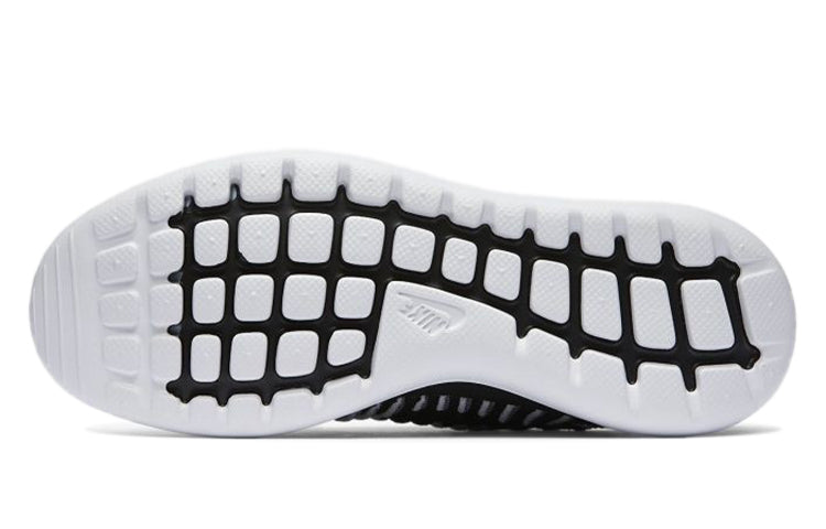 (WMNS) Nike Roshe Two Flyknit 'Black' 844929-001