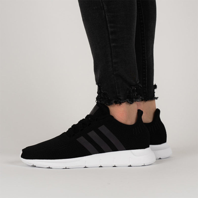(GS) adidas originals Swift Run J 'Black White' CG6909