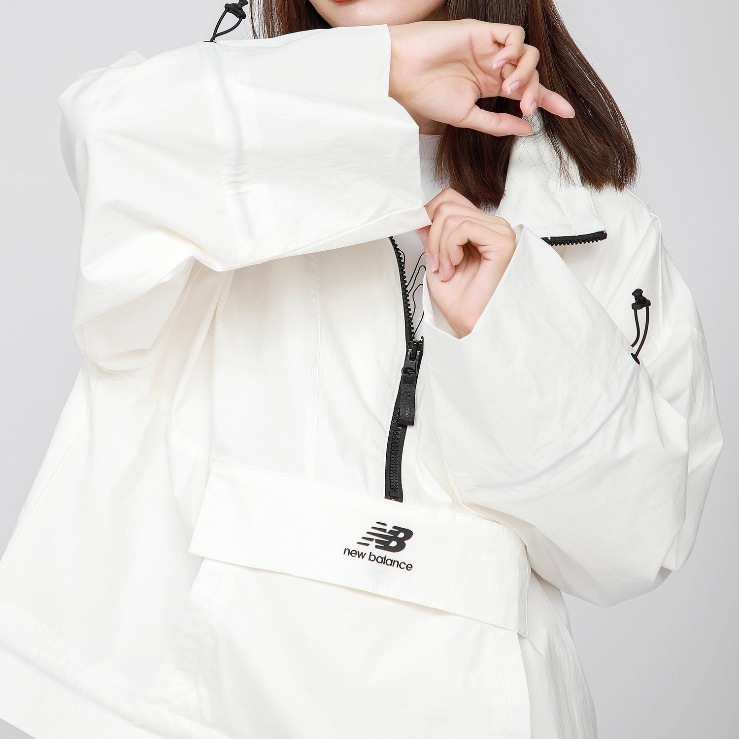 (WMNS) New Balance Logo Printing Half Zipper Sports Woven Stand Collar White Jacket AWJ13321-IV