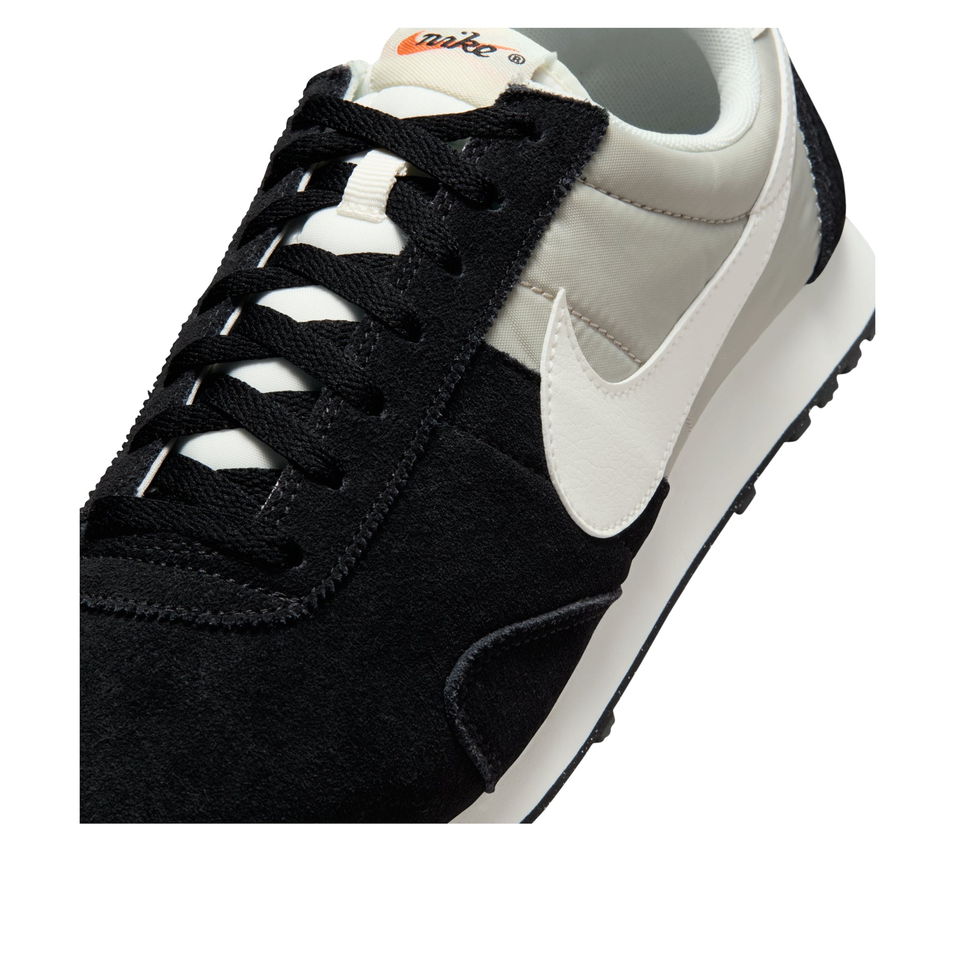 Nike Pre Montreal 17 'Black Sail Pale Grey' 898031-001