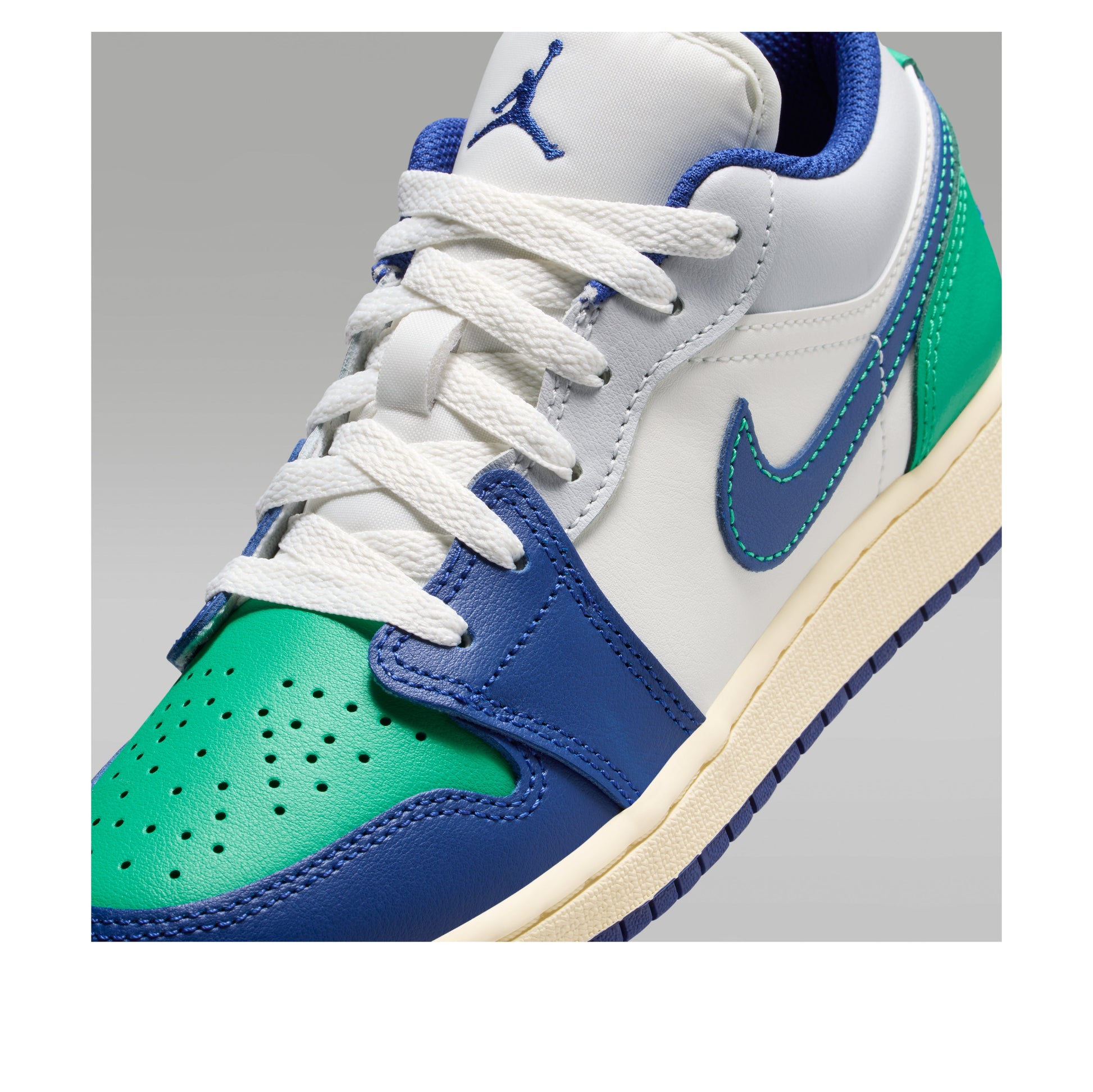 (GS) Air Jordan 1 Low 'Rare Air' 553560-147