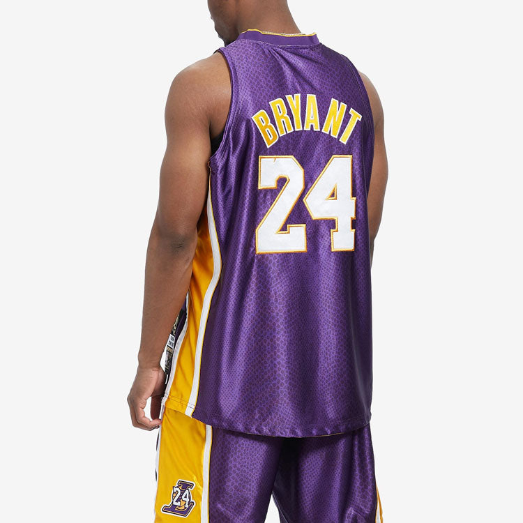 Mitchell & Ness Kobe Bryant Authentic Jersey 'Los Angeles Lakers - Kobe Bryant' NNBJGS20051-LALGOLDKBR